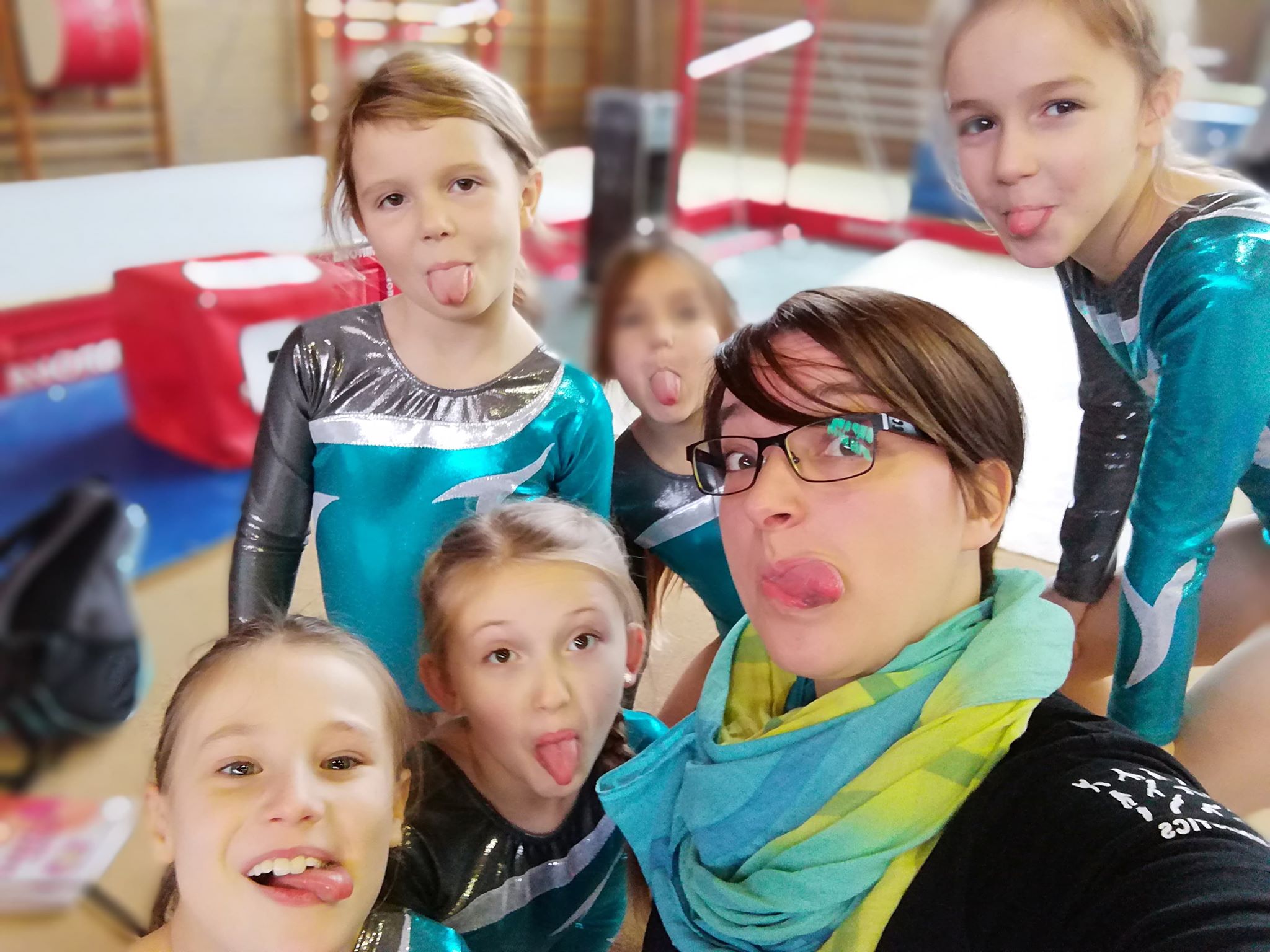 47378511_375162559892530_5150787530282500096_n